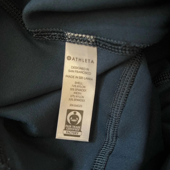 Women’s Athleta Blue Capri 16” Leggings pockets Size Small - Picture 5 of 5